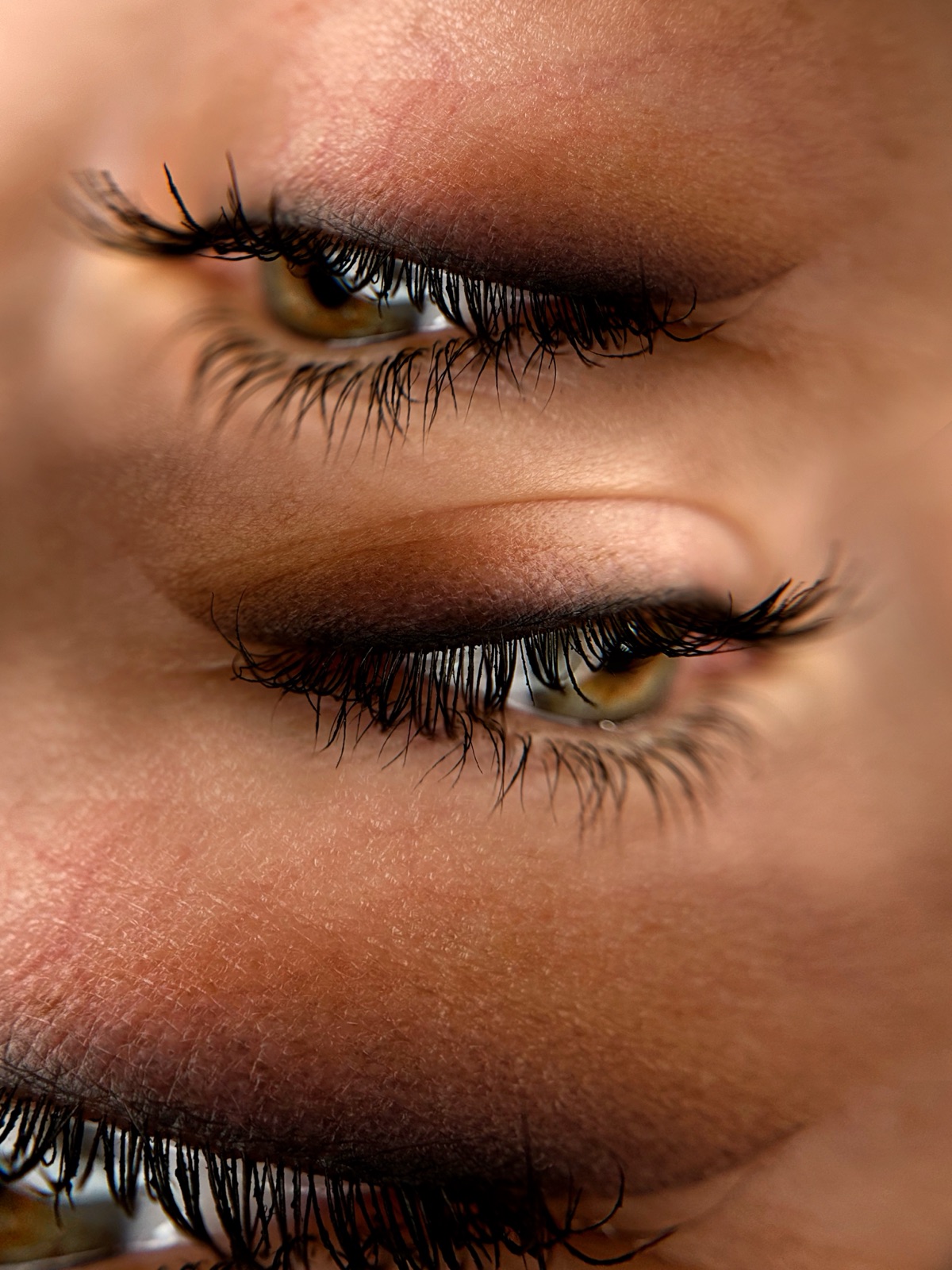 Valéria Vasilyeva shaded eyeliner munka